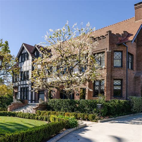 tudor style homes los angeles.